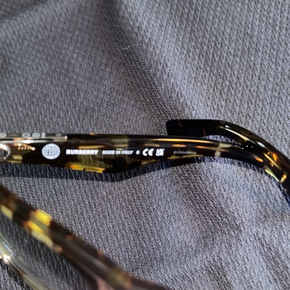 BEAUTIFUL NEW BURBERRY B2409 UNISEX EYEWEAR!! - Picture 5 of 8